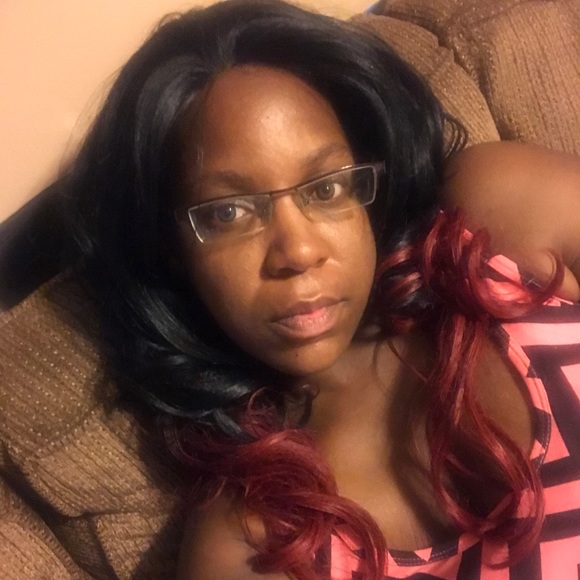 Meet your Posher, Andrea - Picture 1 of 1